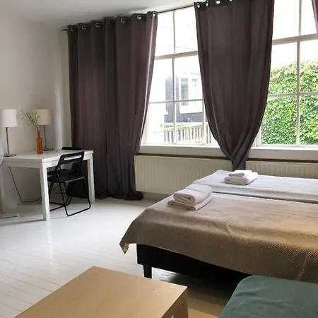 Amsliving Bed & Breakfast Amsterdam