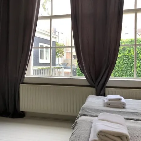 Amsliving Bed & Breakfast Amsterdam